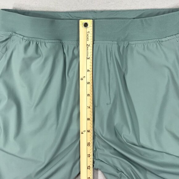 Kenneth Cole Active Shorts Men's Medium Green Tech Zip Stretch Water Resistant - Picture 12 of 13
